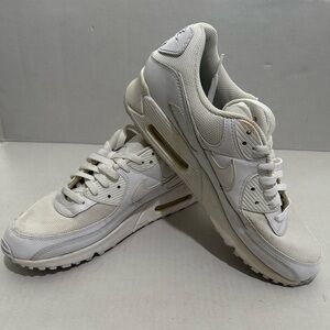 Nike Men’s Air Max 90 Sneakers Size 12 
Worn 1 time